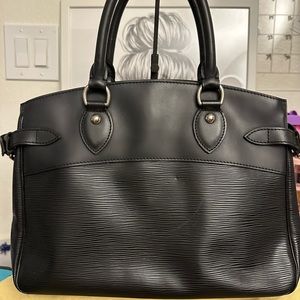 Louis Vuitton Passy Black Epi shoulder bag